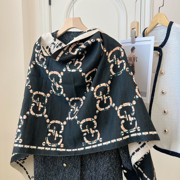 ブランドマフラー正面デザイン